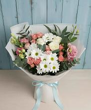Букет цветов из:  Розы, Лизиантусы и Хризантемы в Рудничном Кемеровской области