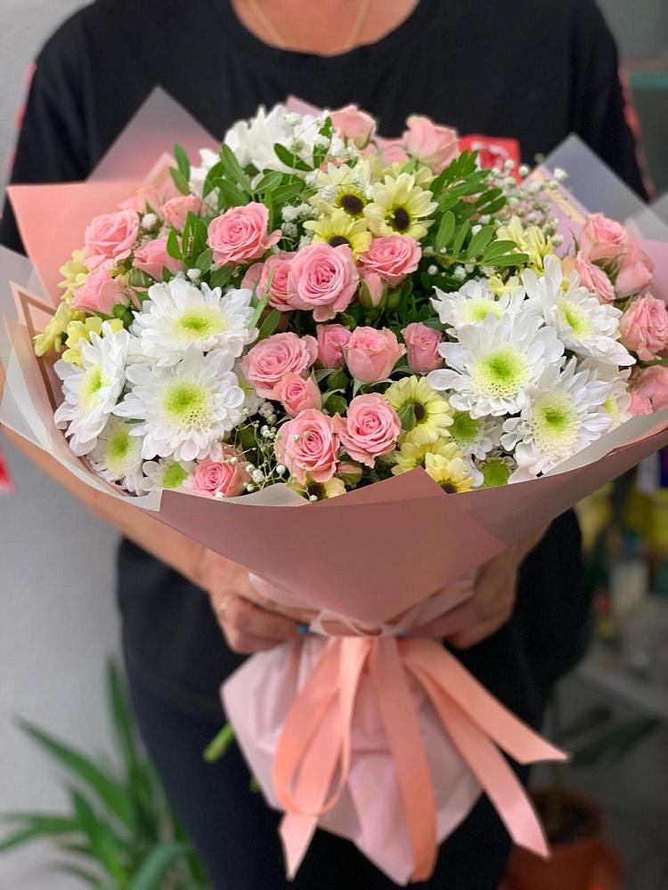 Букет цветов из: Розы и Хризантемы в Рудничном Кемеровской области