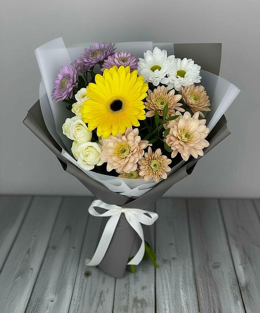 Букет цветов из: Розы, Герберы и Хризантемы в Рудничном Кемеровской области