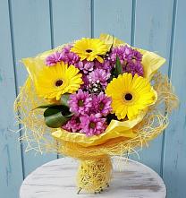 Букет цветов из:  Хризантемы и Герберы в Рудничном Кемеровской области