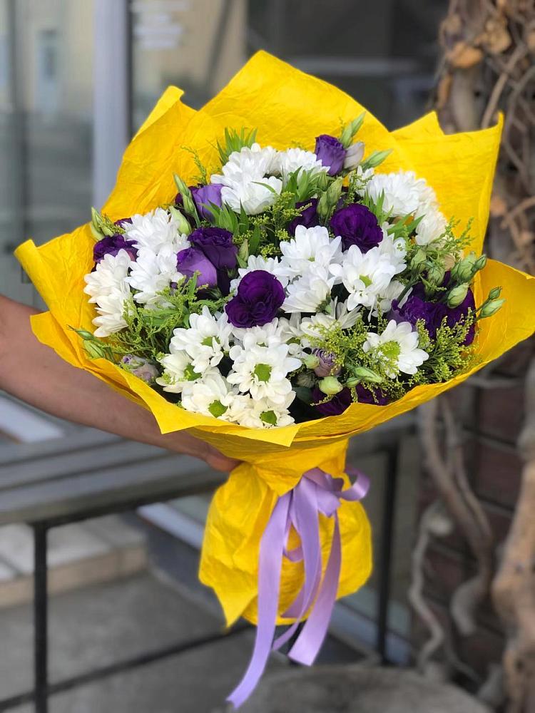 Букет цветов из: Ирисы, Хризантемы и Ромашки в Рудничном Кемеровской области
