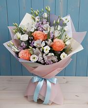Букет цветов из:  Лизиантусы, Розы, Альстромерии и Гипсофила в Рудничном Кемеровской области