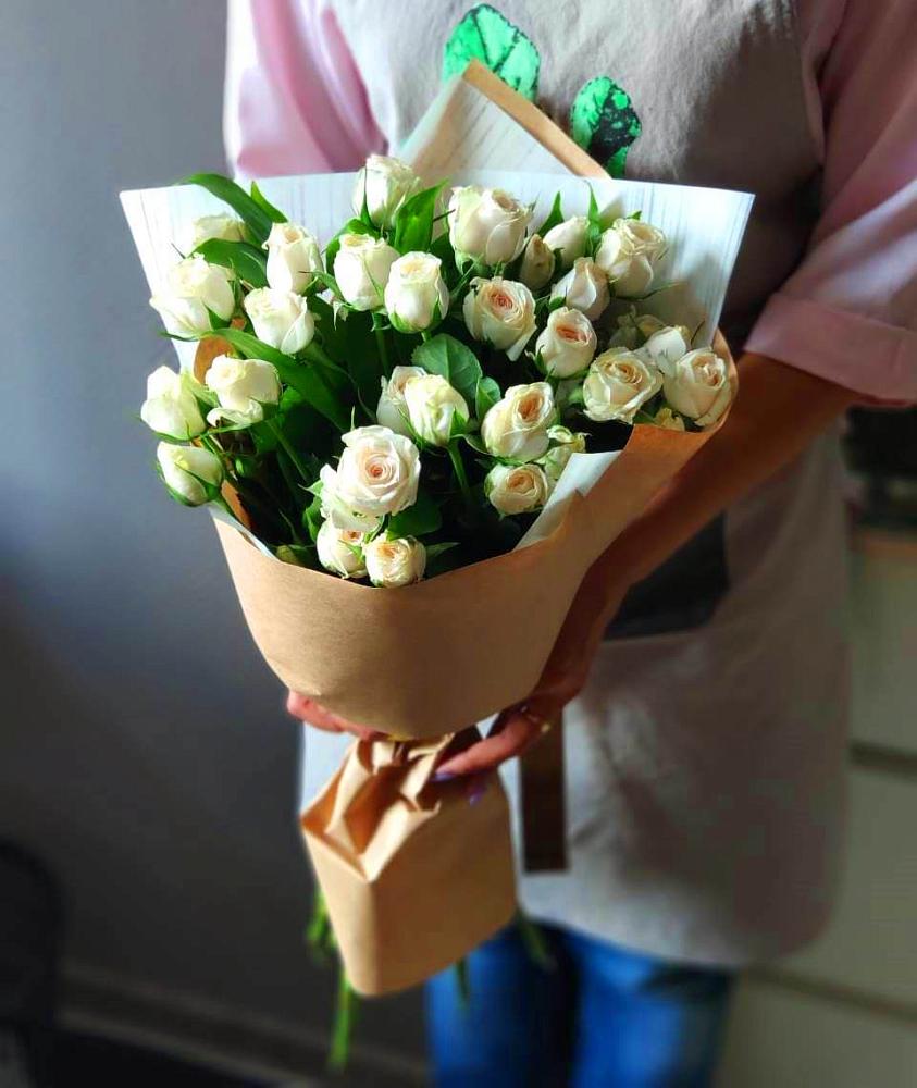 Букет цветов из: Розы в Рудничном Кемеровской области