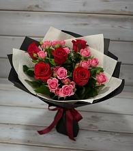 Букет цветов из:  Розы в Рудничном Кемеровской области