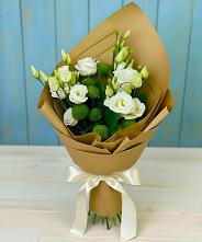 Букет цветов из:  Хризантемы и Лизиантусы в Рудничном Кемеровской области