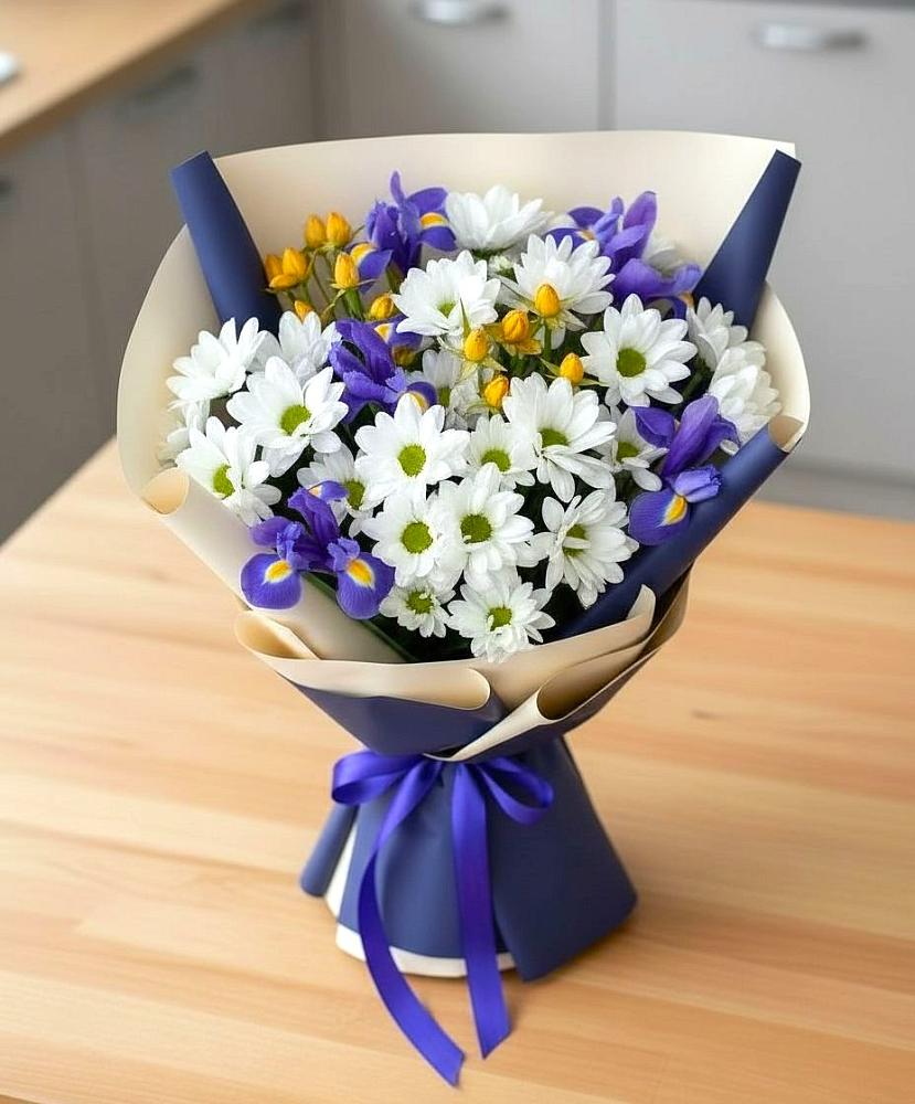 Букет цветов из: Розы, Ирисы и Хризантемы в Рудничном Кемеровской области