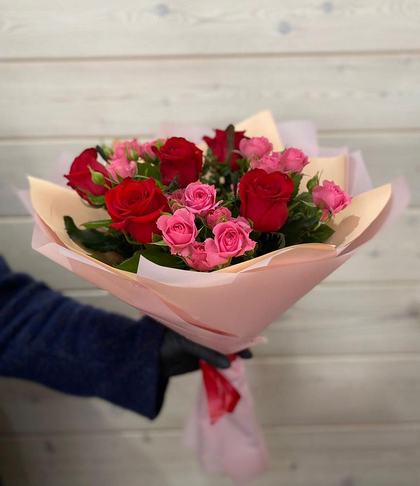 Букет цветов из: Розы в Рудничном Кемеровской области