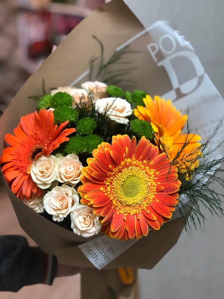 Букет цветов из: Герберы, Хризантемы и Розы в Рудничном Кемеровской области