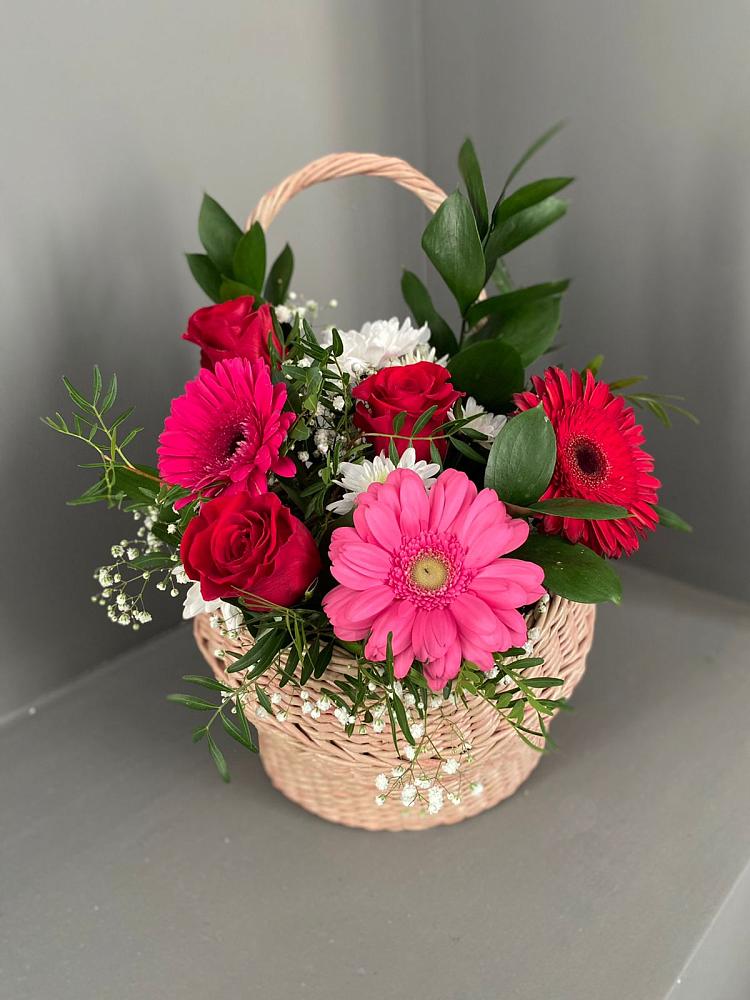 Цветочная композиция из Розы, Хризантемы и Герберы в корзине в Рудничном Кемеровской области